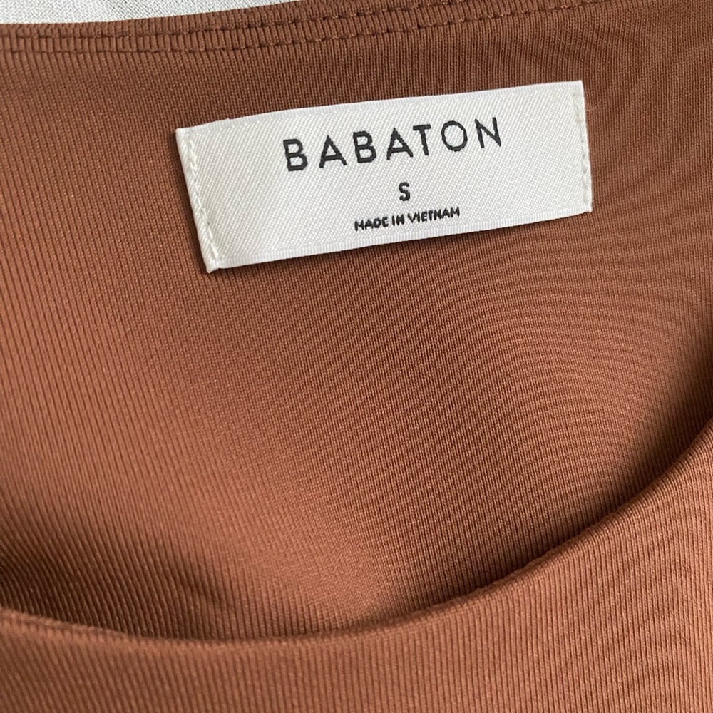 Aritzia Babaton contour crew bodysuit
